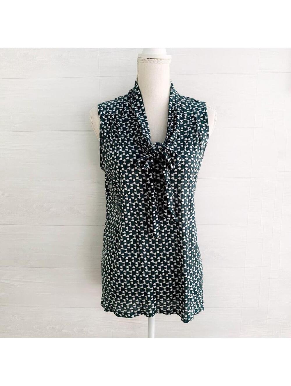 NWT Olivia Moon Nordstrom - Green triangle sleeveless tie neck top, L